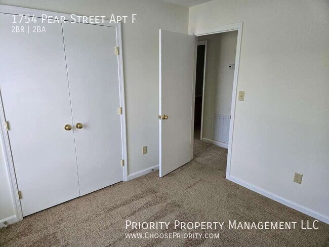Building Photo - 1754 Pear St