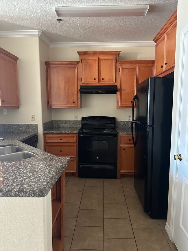 Building Photo - 107 Oak Park Dr