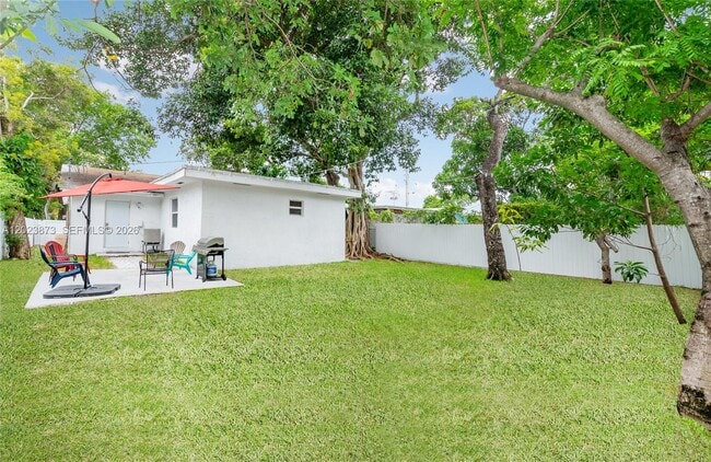 Building Photo - 4727 NW 5th Ave