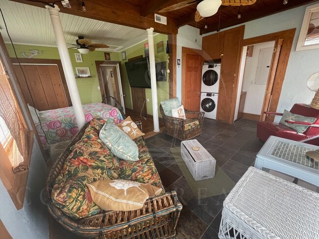 Building Photo - 57091 Kohler Dr