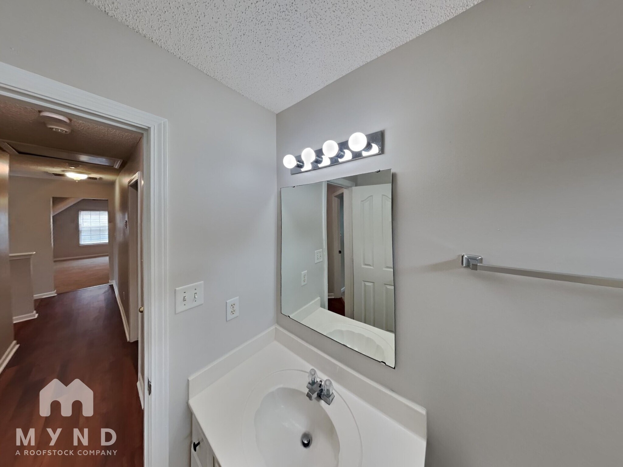 Building Photo - 6027 Briggs Dr