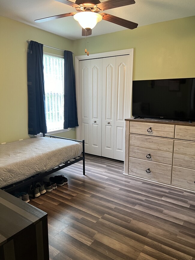 Building Photo - 1207 Chimera Ln