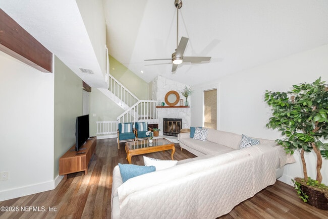 Building Photo - 506 Cali Dr