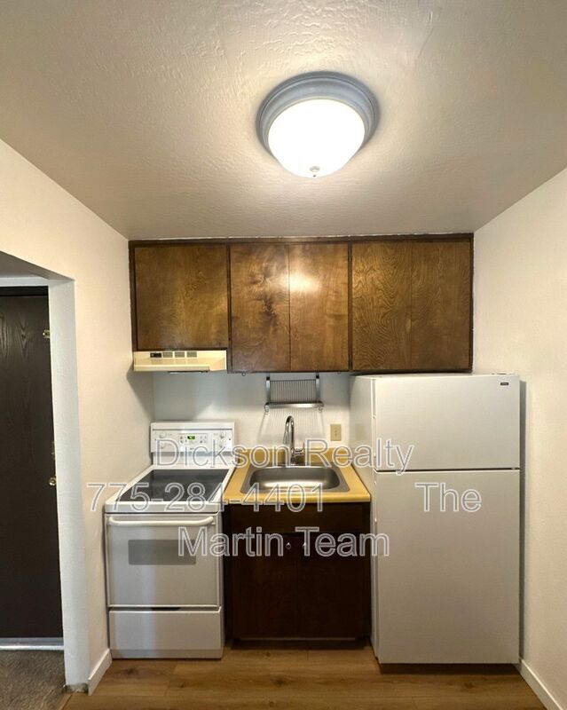 Building Photo - 1000 Beck St