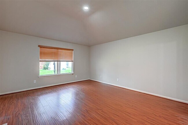 Building Photo - 2310 Diamond Springs Dr