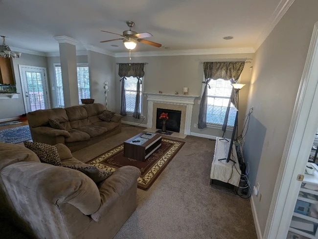 Building Photo - 9559 Numenore Dr