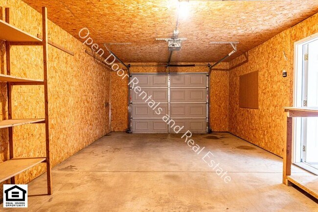 Building Photo - 15110 Tally Ho Dr