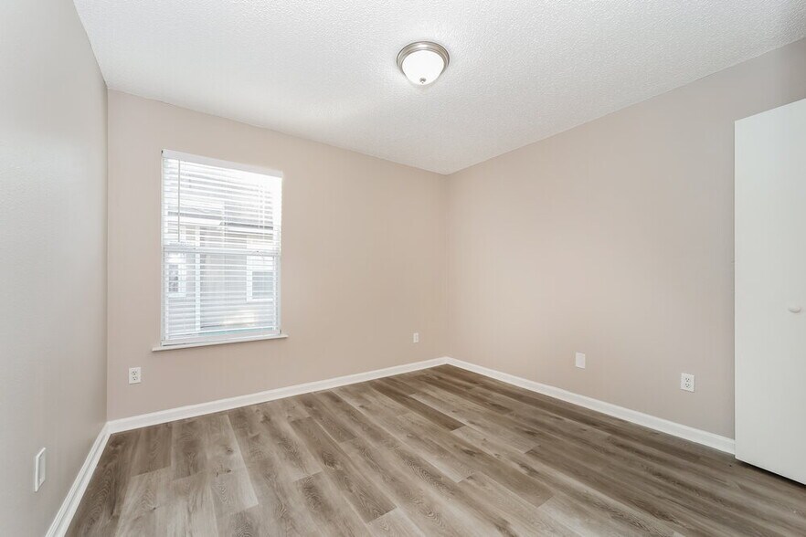 Building Photo - 9792 Chirping Way