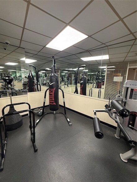 Building Photo - 5255 Collins Ave