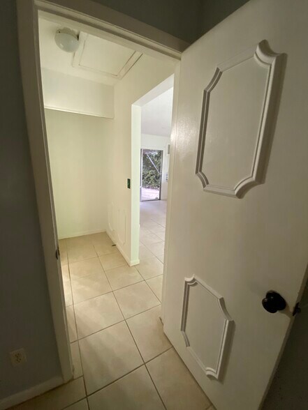 Building Photo - 13795 S Indian River Dr