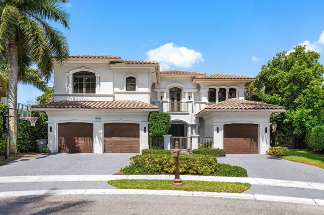 Building Photo - 17895 Cadena Dr