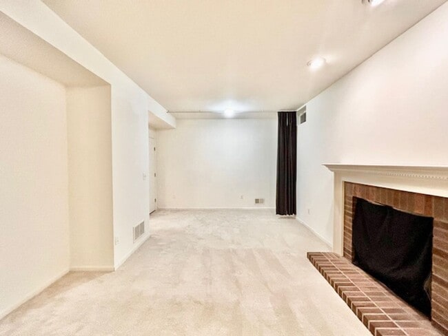 Building Photo - 7503 Westmore Dr