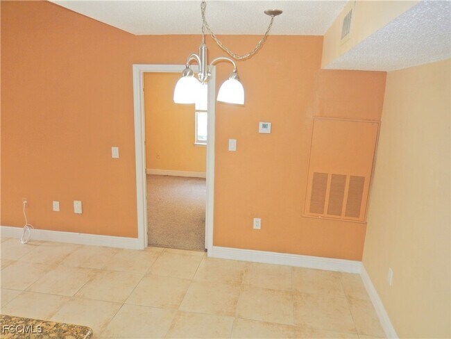 Building Photo - 12571 Equestrian Cir