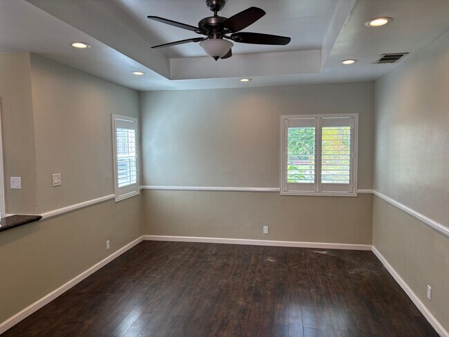 Building Photo - 5958 Pearce Ave