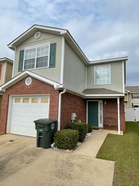 Building Photo - Wakefield Subdivision - End Unit!