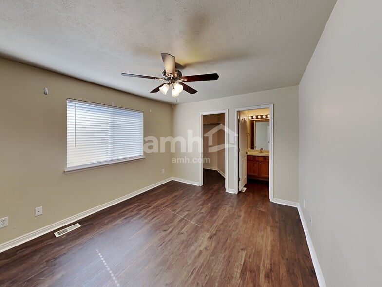Building Photo - 4452 Heritage Dr