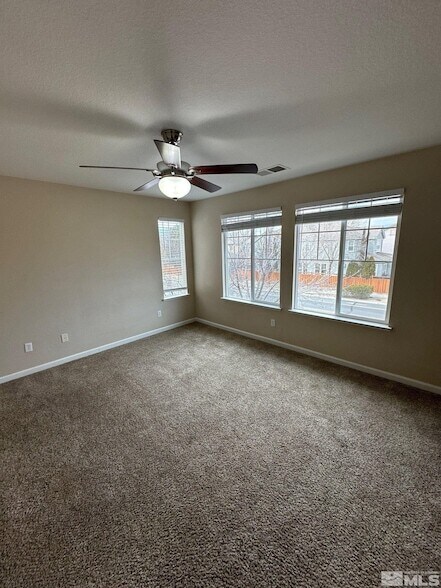 Building Photo - 3994 Dominus Dr