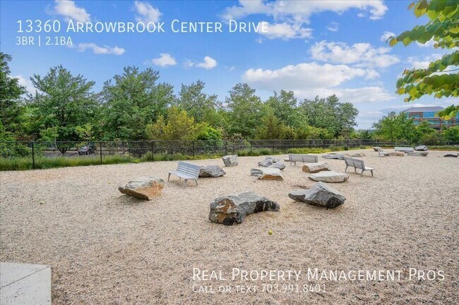 Building Photo - 13360 Arrowbrook Centre Dr