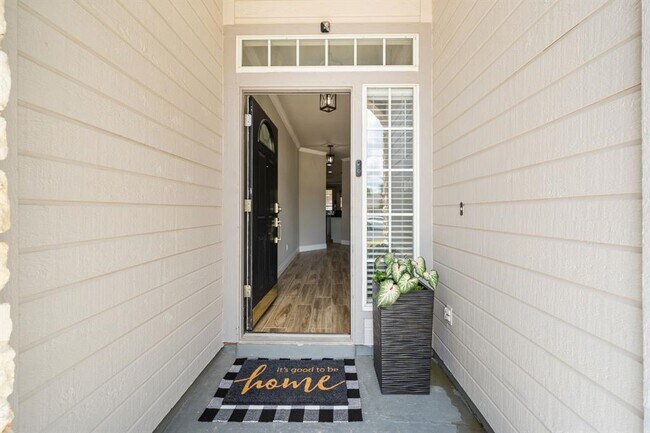 Building Photo - 1600 Viki Lynn Ct