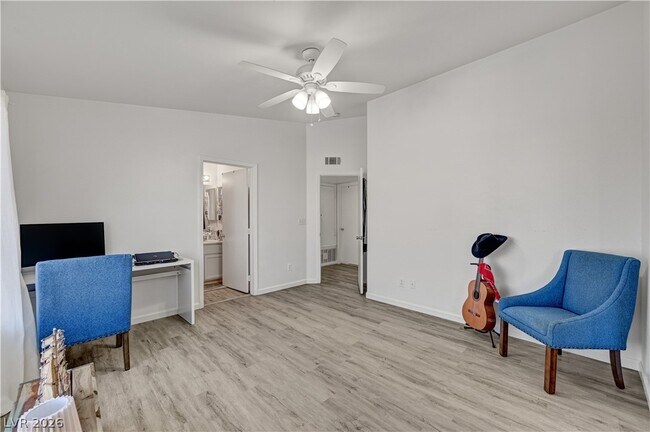 Building Photo - 8450 Alta Dr