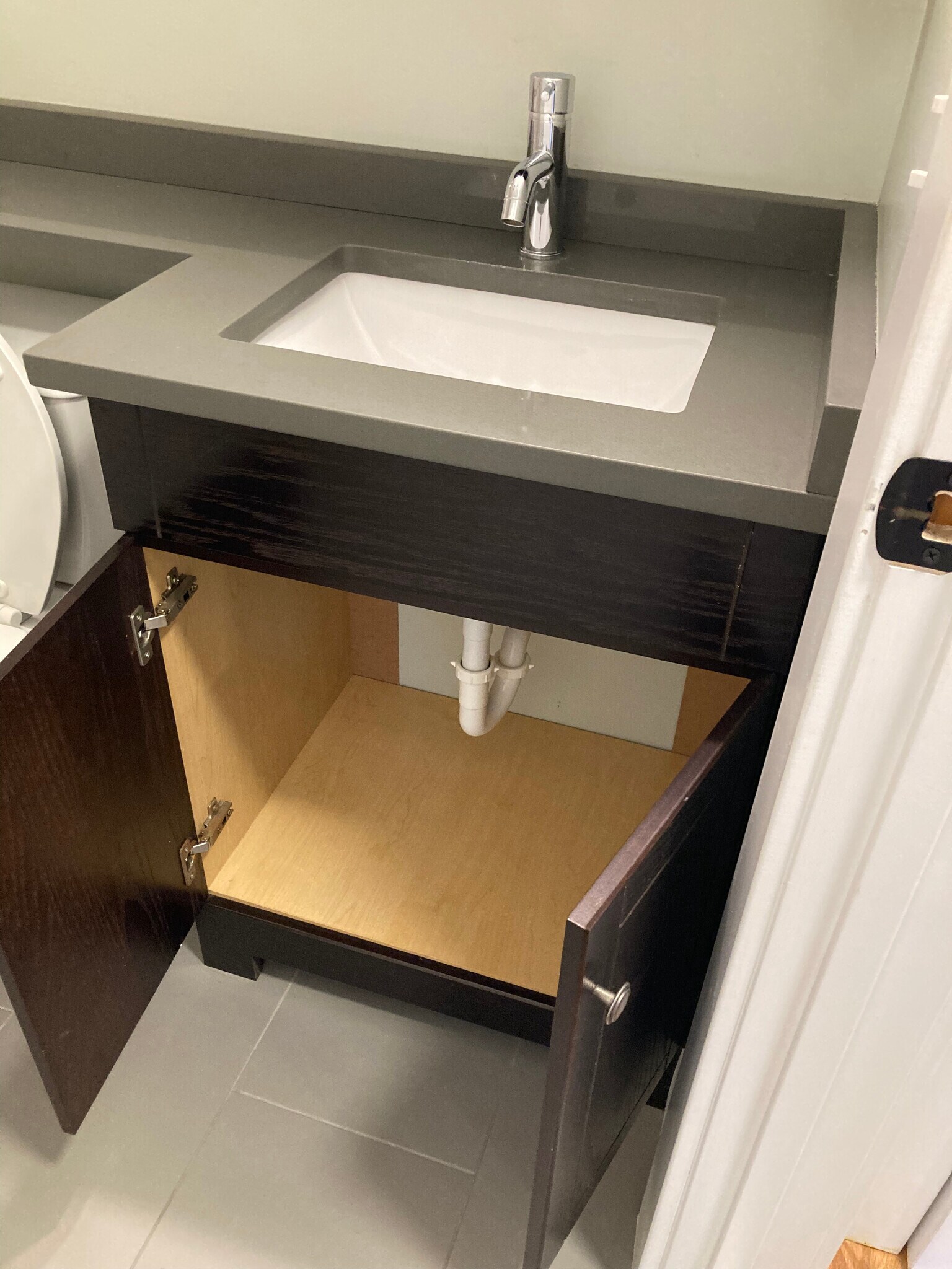 Building Photo - 696 Elm Pl