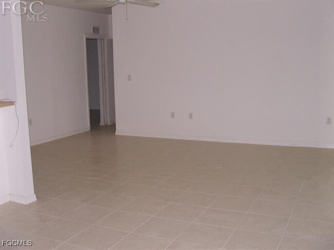 Building Photo - 551 Genoa Ave S