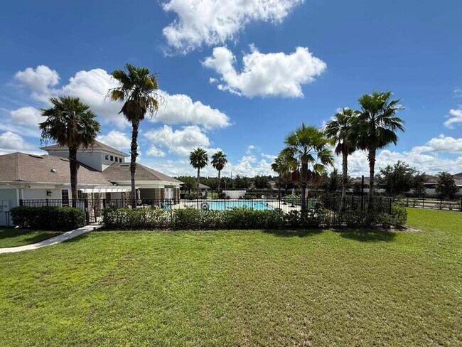 Building Photo - 930 Meadow Glade Dr