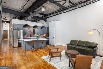 Building Photo - 200 Barrett St