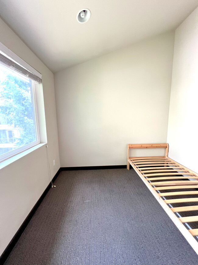Building Photo - 4212 8th Ave NE