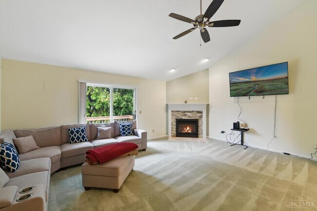 Building Photo - 5 Waterview Ct