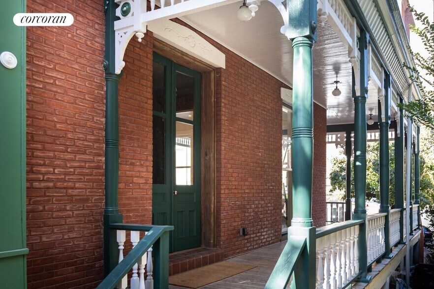 Building Photo - 1450 Pacific St