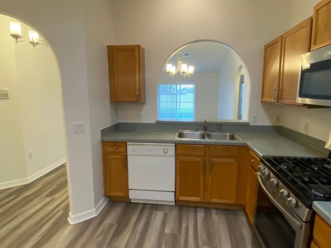 Building Photo - House for rent