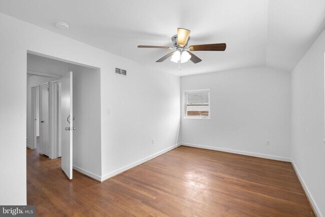 Building Photo - 6212 Carters Ln