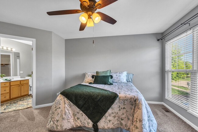 Building Photo - 4048 Boulder Ct