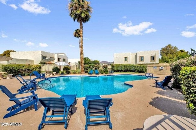 Building Photo - 7839 E Rovey Ave