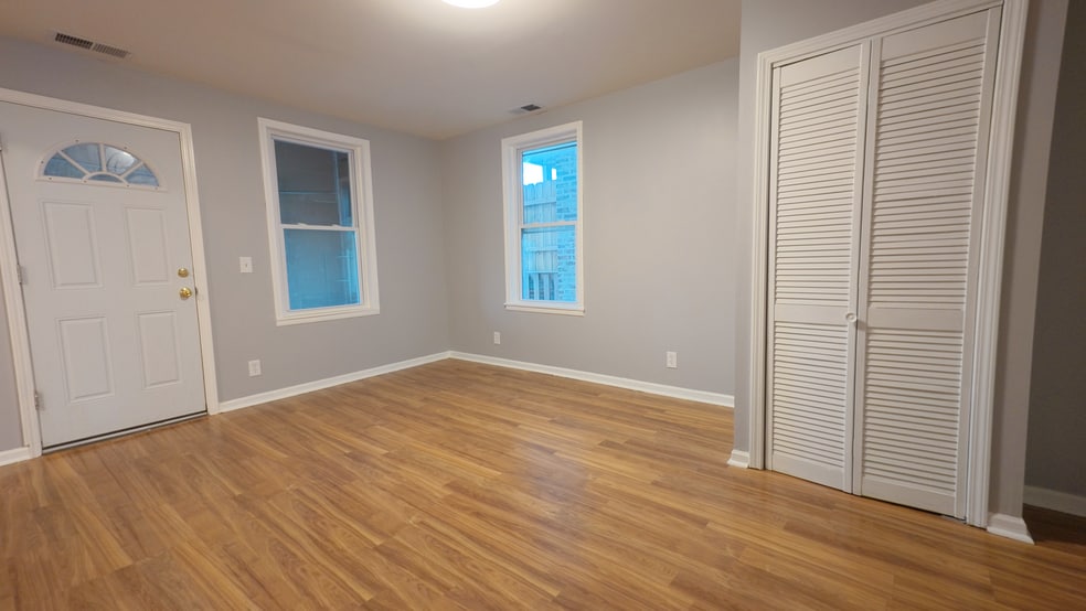 Building Photo - 3307 S Wallace St