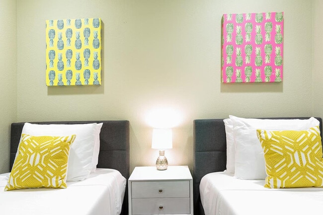 Building Photo - 1041 Constance St