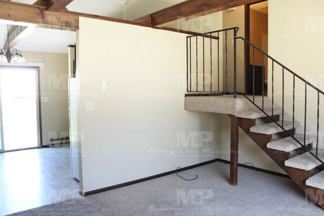 Building Photo - 1709 Banyan Dr