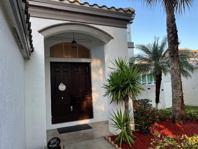 Building Photo - 4926 Ave