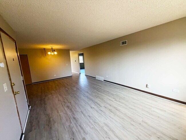 Building Photo - 1472 Carol Ct