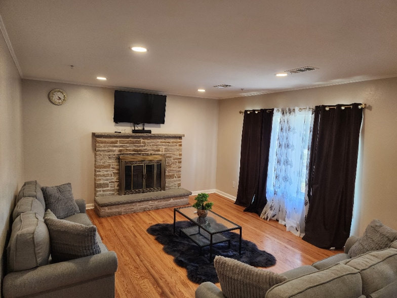 Building Photo - 2505 McKenzie Rd