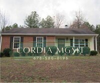 Building Photo - Simple and Updated Ranch Style Home and Beautiful Back Yard 3 bedroom 2 bath Home