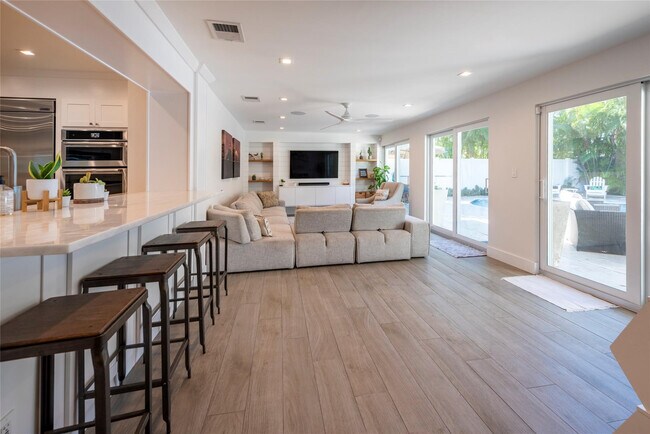 Building Photo - 1959 SE 25th Ave