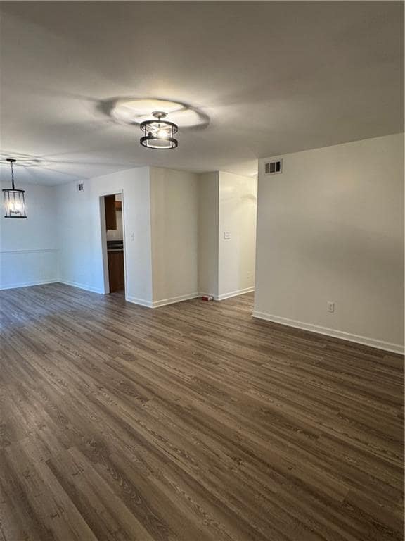 Building Photo - 728 Hanover Ln SE