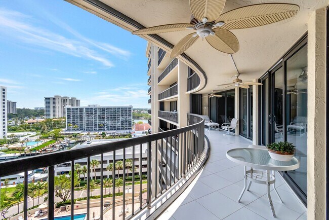 Building Photo - 4740 S Ocean Blvd