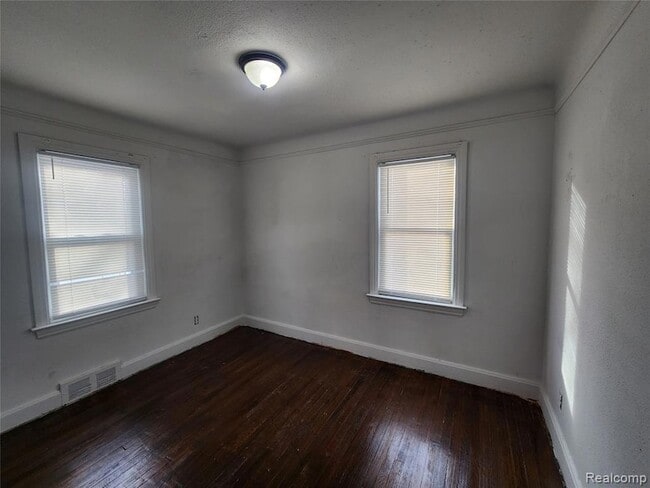 Building Photo - 16723 Asbury Park