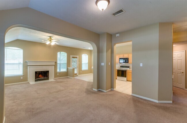 Building Photo - 18 Orchard Dale Cir