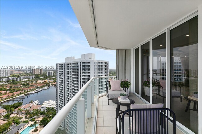 Building Photo - 21150 Point LPH 2902