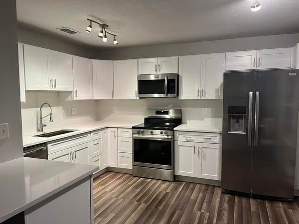 Building Photo - 5132 Beach Dr