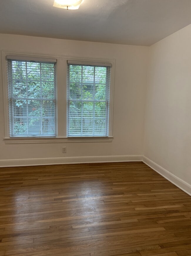 Building Photo - 3911 Avenue F
